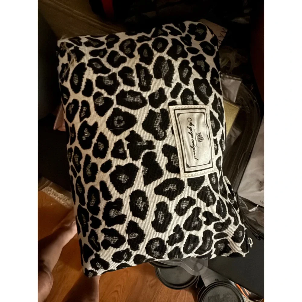 A‎ Gogo Original Leopard Print Makeup Bag and Beauty Tool Accessory Set Bundle